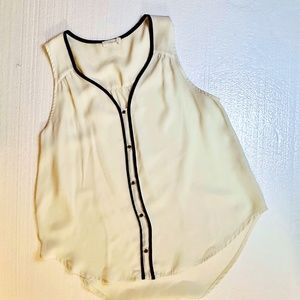 LUSH SLEEVELESS CONTRAST TRIM CREAM BLOUSE